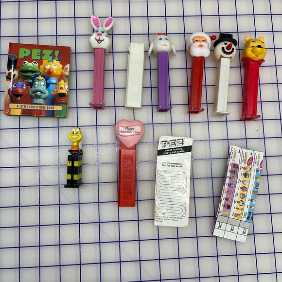 Pez bundle. dispensers hallmark book lot Easter bunny Santa honey bee snowman - Picture 4 of 8
